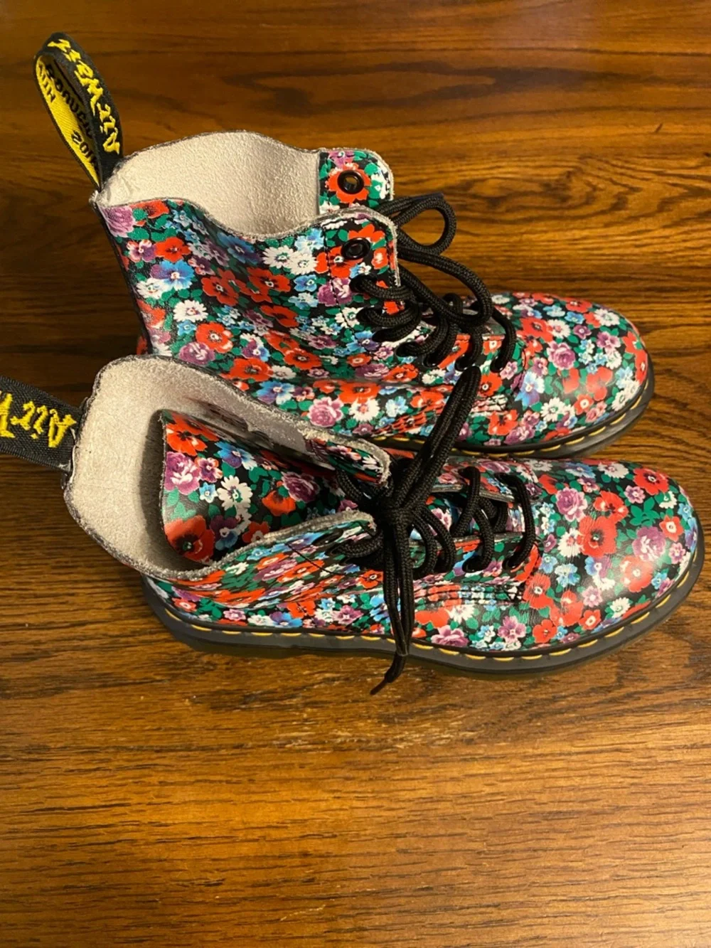 Dr. Martens 1460 Pascal Wanderlust Floral Boots Leather 8 Eye Multi Size 7 - Picture 4 of 11